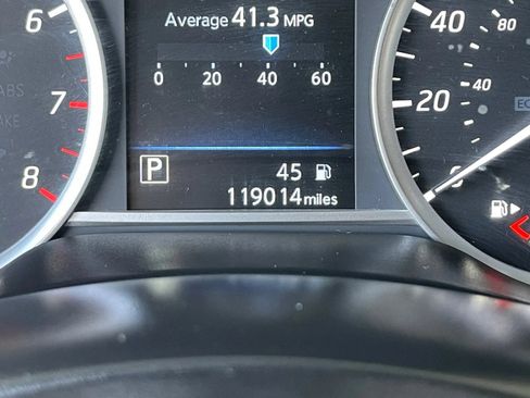 Used 2019 Nissan Sentra SV FWD image 34