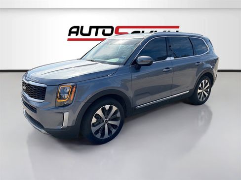 Used 2022 Kia Telluride EX w/ EX Premium Package image 3