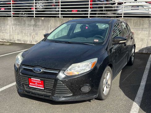 Used 2014 Ford Focus SE w/ SE Winter Package image 1