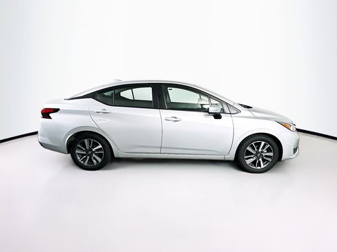 Used 2023 Nissan Versa SV image 10