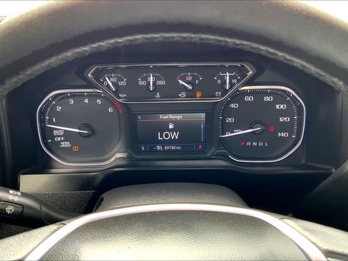 Used 2020 GMC Sierra 1500 SLT RWD image 26