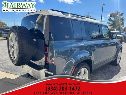Used 2023 Land Rover Defender 110 SE AWD/4WD image 41