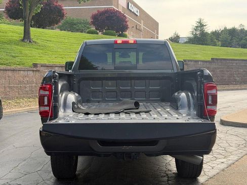Used 2024 RAM 2500 Laramie AWD/4WD image 4
