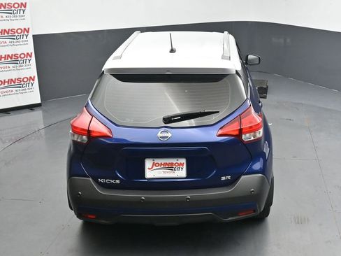 Used 2020 Nissan Kicks SR w/ SR Premium Package FWD image 30