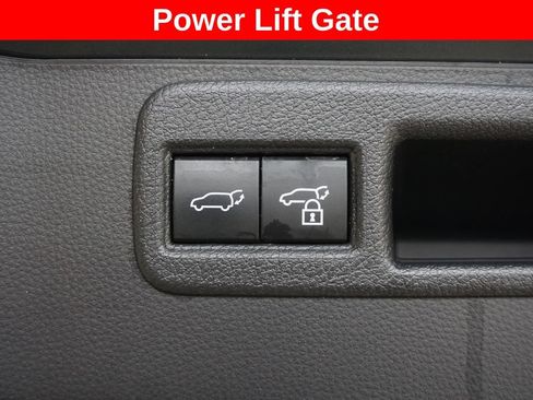 Used 2022 Toyota Venza Limited AWD/4WD image 20