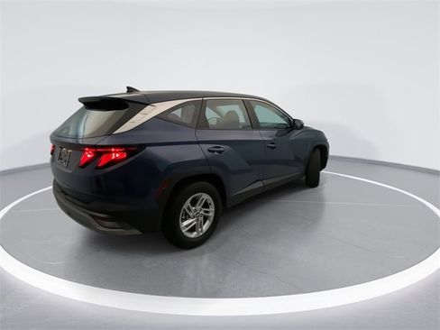 Certified 2025 Hyundai Tucson SE image 4