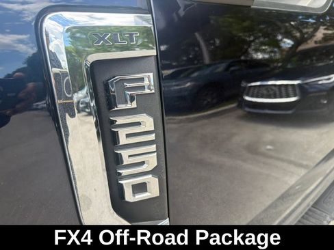 Used 2022 Ford F250 XLT w/ XLT Value Package AWD/4WD image 5