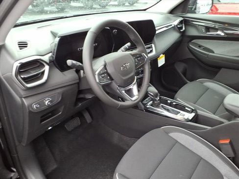New 2026 Chevrolet TrailBlazer LT w/ Convenience Package FWD image 9