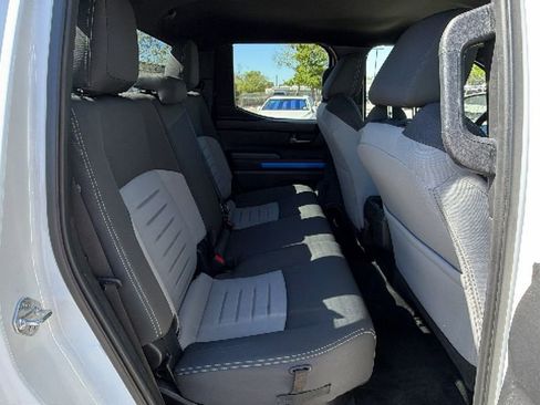 Certified 2025 Toyota Tacoma TRD Off-Road image 37