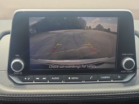 Used 2023 Nissan Rogue SV FWD image 22