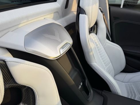 Used 2024 Chevrolet Corvette Stingray Premium Conv w/ Z51 Performance Package image 12