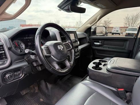 Used 2019 RAM 2500 Tradesman w/ Safety Group image 29