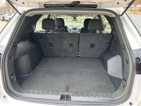 Used 2023 Chevrolet Equinox LS FWD image 26