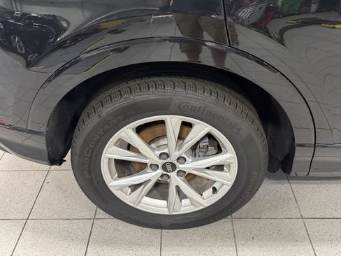 Certified 2025 Audi Q3 2.0T Premium AWD/4WD image 12