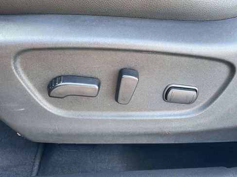 Used 2019 Nissan Rogue SL w/ Premium Package FWD image 19