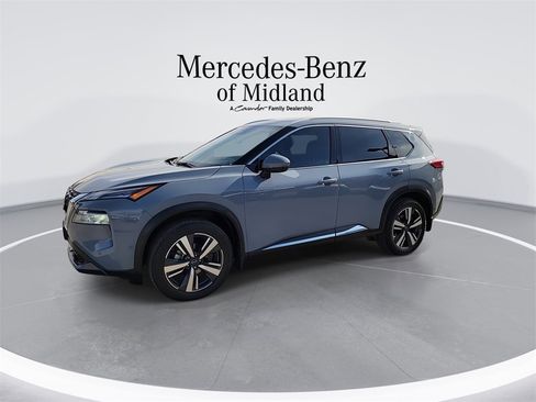 Used 2023 Nissan Rogue SL w/ SL Premium Package image 4