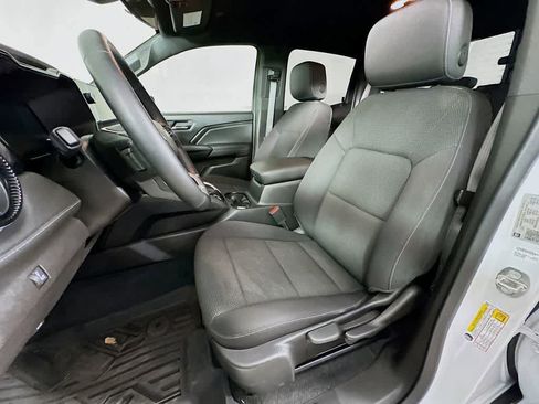 Used 2023 Chevrolet Colorado LT w/ LT Convenience Package AWD/4WD image 12