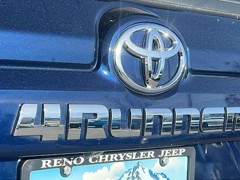 Used 2021 Toyota 4Runner SR5 Premium image 28