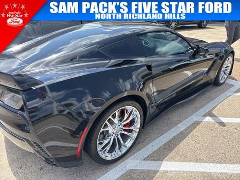 Used 2017 Chevrolet Corvette Z06 w/ Z07 Performance Package image 4