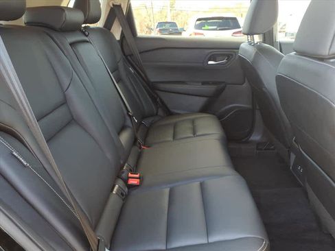 Certified 2026 Nissan Rogue SL image 22