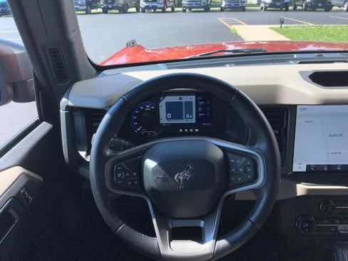 Used 2024 Ford Bronco Big Bend AWD/4WD image 8
