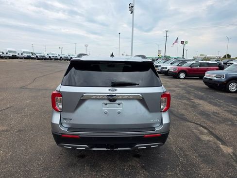 Used 2024 Ford Explorer XLT w/ Equipment Group 202A AWD/4WD image 6