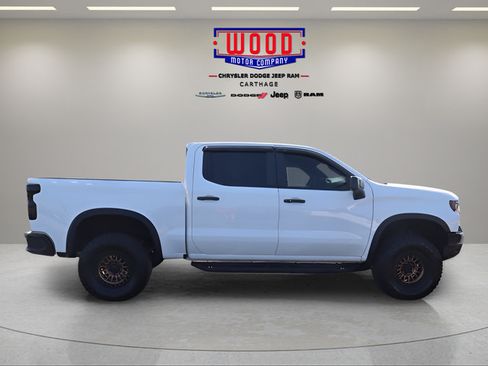 Used 2024 Chevrolet Silverado 1500 ZR2 w/ Technology Package AWD/4WD image 2