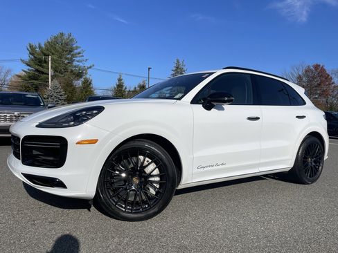 Used 2021 Porsche Cayenne Turbo image 36