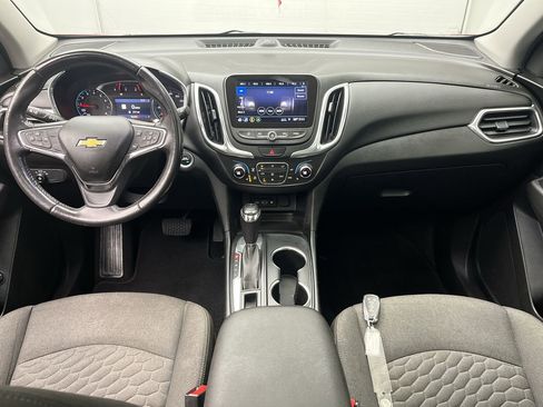 Used 2019 Chevrolet Equinox LT w/ Sun & Navigation Package image 4