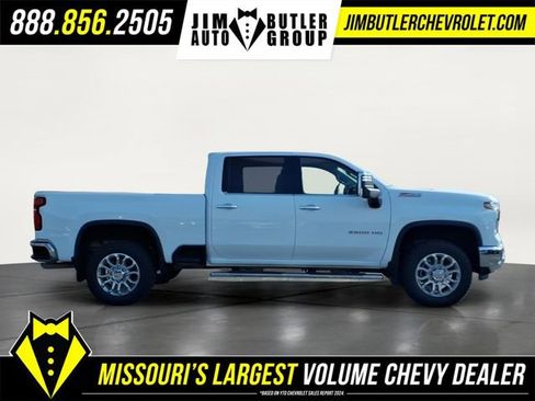 Used 2025 Chevrolet Silverado 2500 LTZ w/ LTZ Premium Package AWD/4WD image 5
