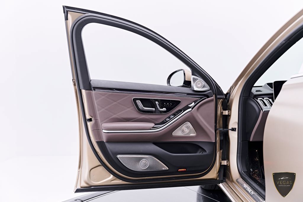 Used 2024 Mercedes-Benz Maybach S 680 4MATIC image 38