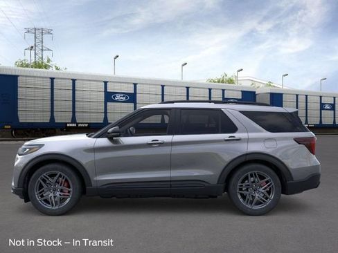 New 2026 Ford Explorer ST-Line image 3