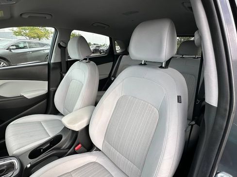 Used 2023 Hyundai Kona SEL AWD/4WD image 24
