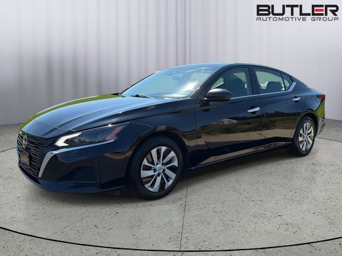 Used 2024 Nissan Altima 2.5 S FWD image 2