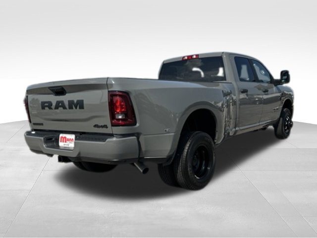New 2026 RAM 3500 Big Horn AWD/4WD image 5