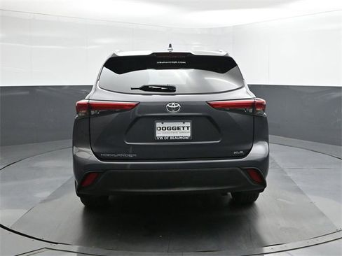 Used 2020 Toyota Highlander XLE image 7