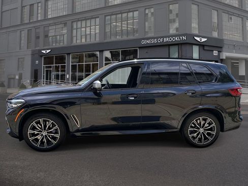 Used 2022 BMW X5 M50i w/ Premium Package AWD/4WD image 2