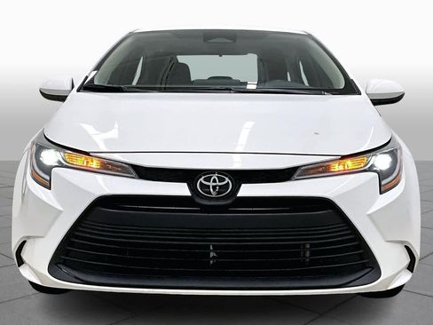 Used 2024 Toyota Corolla LE image 4
