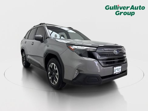 Used 2025 Subaru Forester Premium AWD/4WD image 13