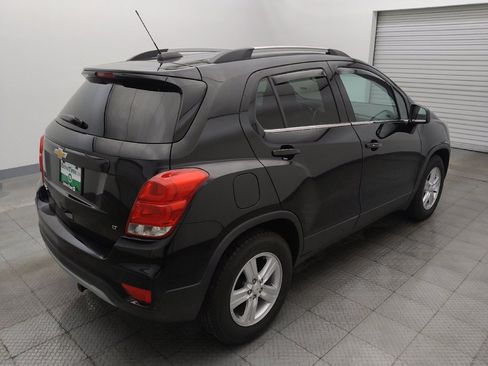 Used 2020 Chevrolet Trax LT w/ LT Convenience Package FWD image 9