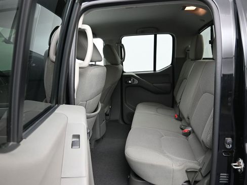 Used 2019 Nissan Frontier SV image 20