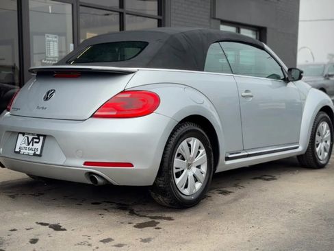 Used 2013 Volkswagen Beetle 2.0T image 2
