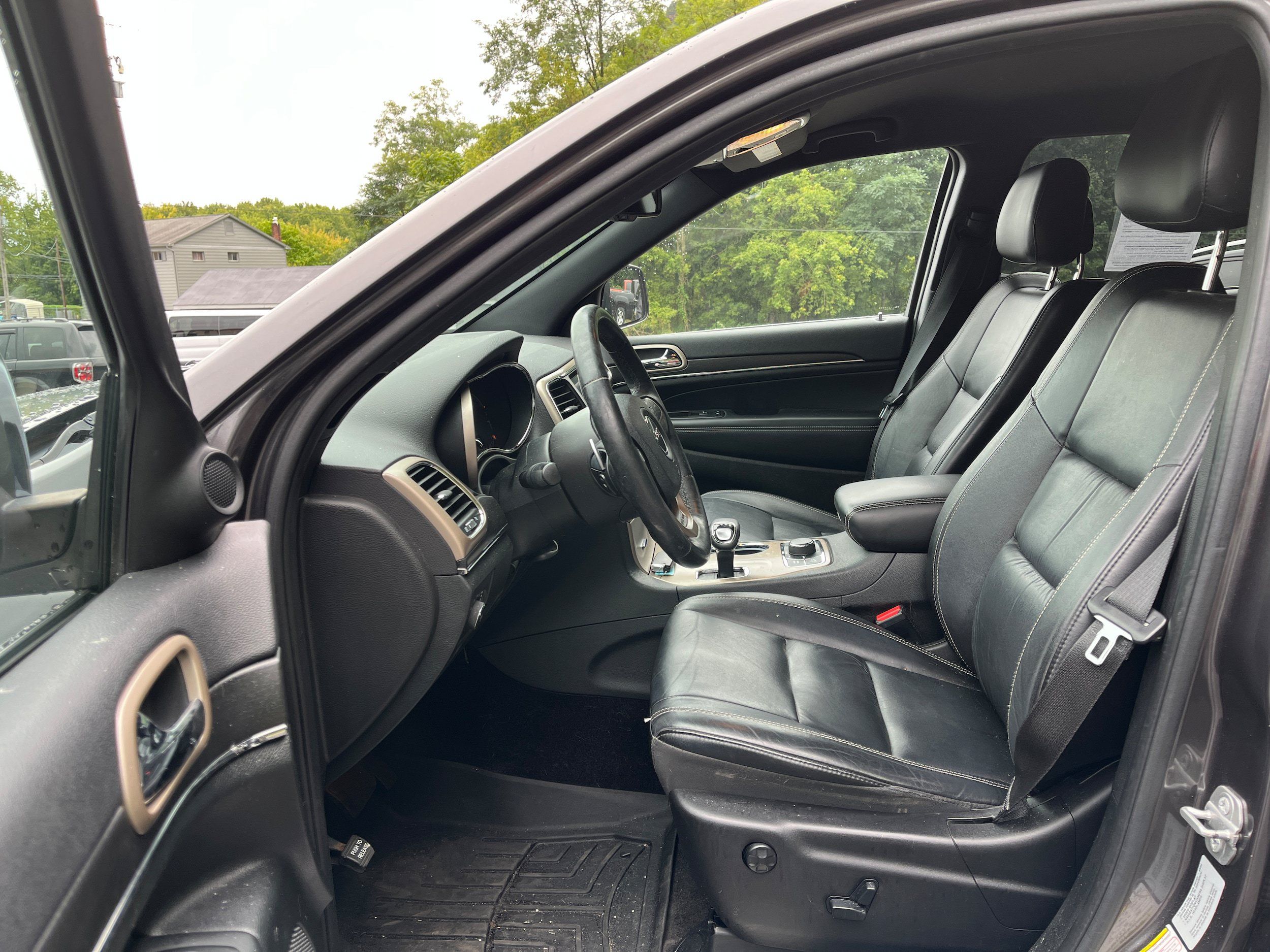 Used 2015 Jeep Grand Cherokee Limited w/ Trailer Tow Group IV AWD/4WD image 13