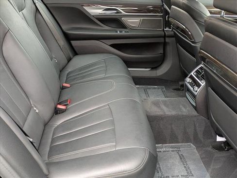 Used 2021 BMW 740i xDrive AWD/4WD image 22