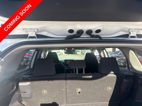 Used 2020 Toyota RAV4 LE w/ Carpet Mat Package AWD/4WD image 14