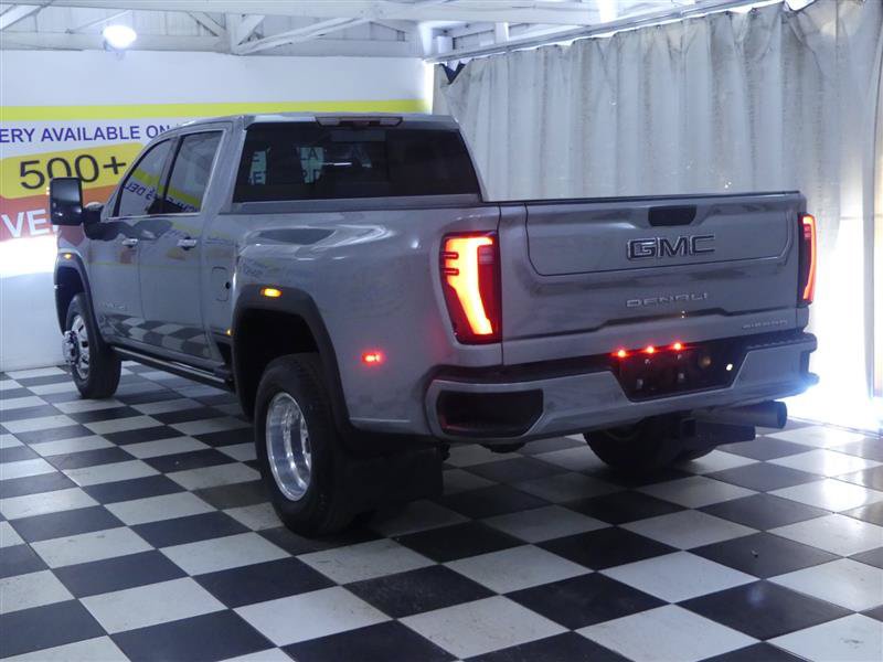 Used 2025 GMC Sierra 3500 Denali Ultimate AWD/4WD image 5