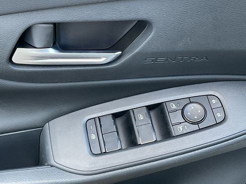 New 2026 Nissan Sentra SV w/ SV Convenience Package FWD image 11