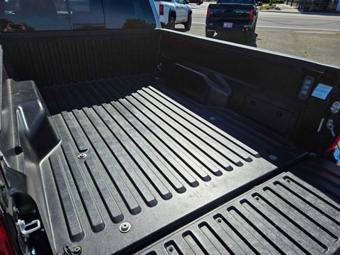 Used 2022 Toyota Tacoma SR5 w/ Black Out Package (TMS) AWD/4WD image 17