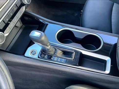 Used 2024 Nissan Altima 2.5 SV image 18