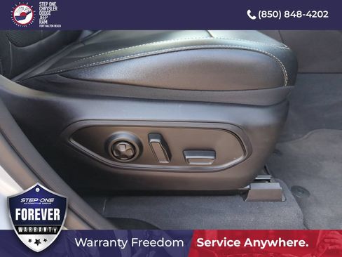 Used 2022 Jeep Grand Cherokee Limited 4xe w/ Luxury Tech Group II AWD/4WD image 39